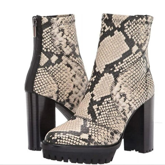 VINCE CAMUTO ERETTIE FAUX LEATHER CUSHIONED INSOLE ANKLE BOOTS, SZ 10, NIB - Picture 1 of 4